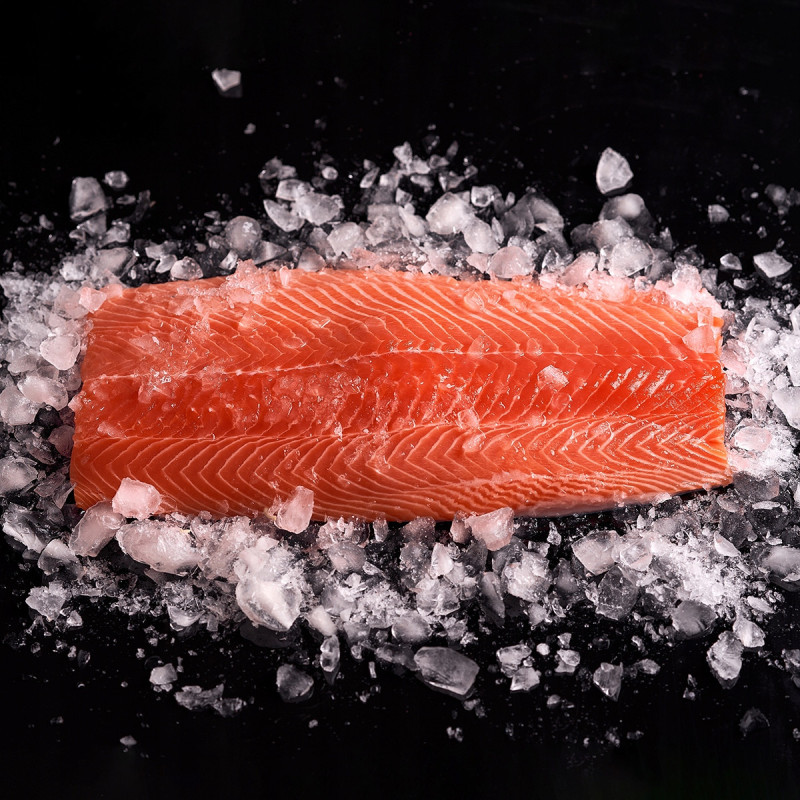 Łosoś norweski filet ze skórą 10 kg - mrożony, najwyższa jakość, hurtownia O-fish.pl